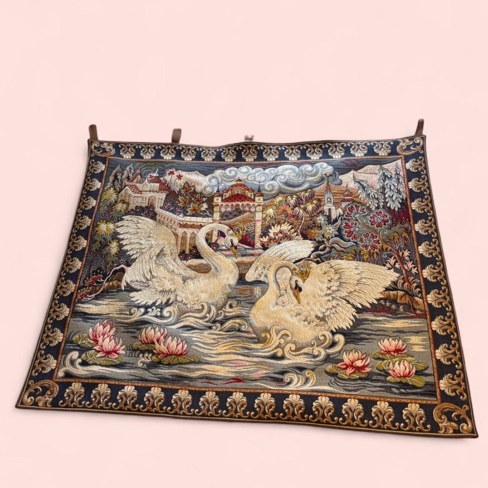 🦢 90s Swan Lake Tapestry